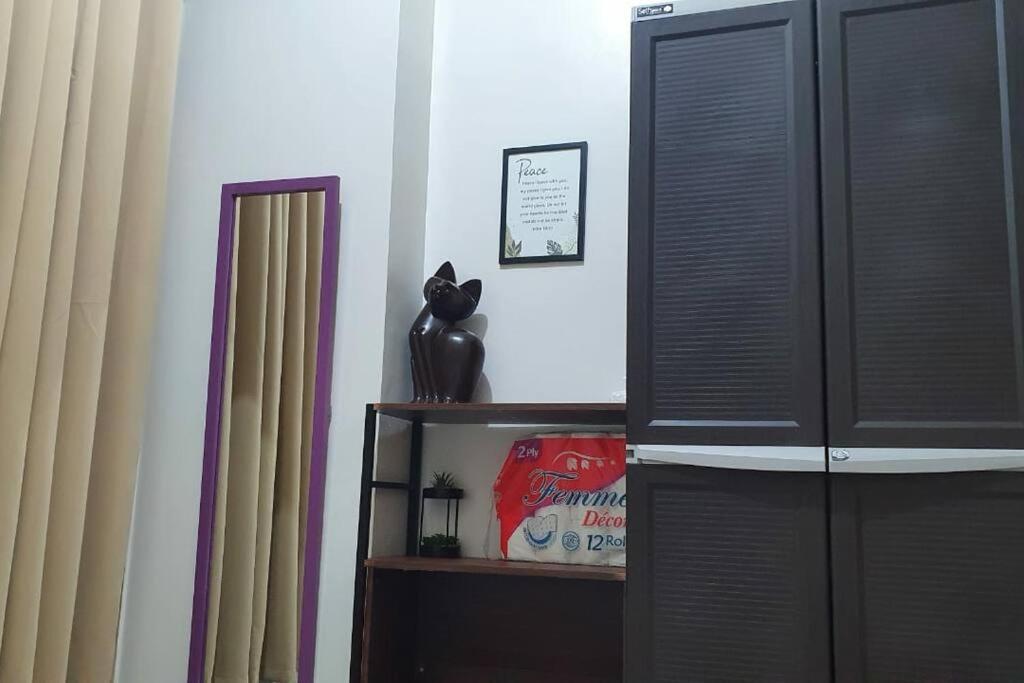 Cherolds Place Lovely 1 Bedroom Condo With Balcony Manila Esterno foto