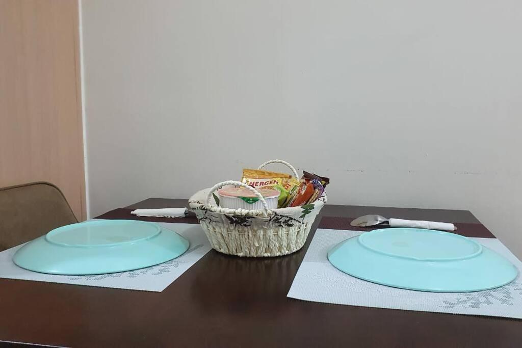 Cherolds Place Lovely 1 Bedroom Condo With Balcony Manila Esterno foto