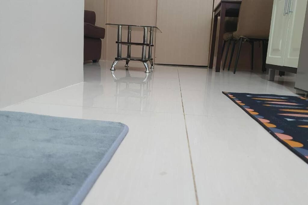 Cherolds Place Lovely 1 Bedroom Condo With Balcony Manila Esterno foto